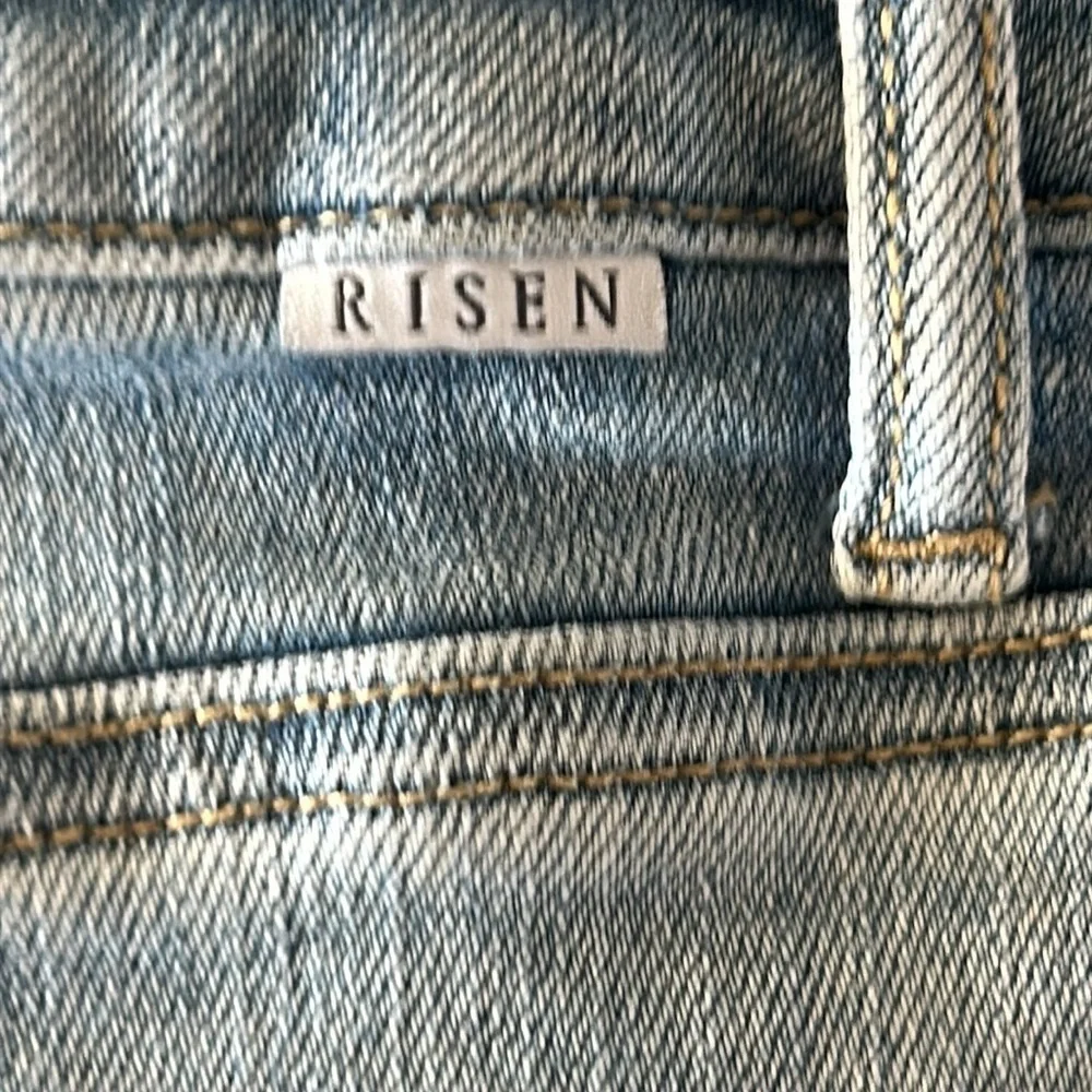 Risen Crossover Two Toned jeans size 27 ankle straight